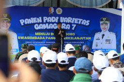 Bupati Wahono Targetkan Bojonegoro Jadi Produsen Padi Tertinggi Nasional