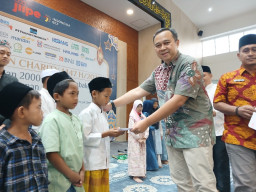 BKMS Gelar Santunan Anak Yatim dan Bagi Paket Sembako untuk Warga Sekitar Kawasan