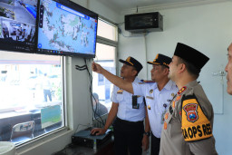 Pastikan Pengamanan Mudik Laut Siap, Kapolres Gresik Tinjau Pos Pam Pelabuhan