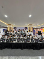 Icon Mall Berbagi Kebahagiaan di Momen Idul Fitri, Santuni Puluhan Anak Yatim Hingga Ajak Main Bersama