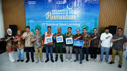 PT Terminal Teluk Lamong Salurkan 7.089 Paket Bantuan Pelindo Berbagi Ramadhan