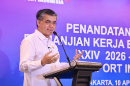 Hadiri Penandatanganan Perjanjian Kerja Bersama Freeport, Menaker Tekankan Pentingnya Pengawasan Implementasi