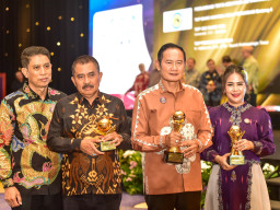 Lamongan Berjaya di Nasional: Bupati Yes Sabet Penghargaan Top Pembina BUMD 2026