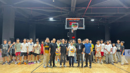 Ratusan Pebasket Ramaikan Turnamen 3 on 3 Gressmall, Gresik Punya Lapangan Standar Internasional