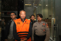 KPK Telusuri Aliran Pemerasan Yang Dilakukan Bupati Tulungagung Non Aktif