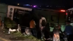 Bus Antar Kota Terguling di Tol Jombang–Mojokerto, Satu Penumpang Tewas