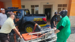 Pemuda Hulaan Menganti Gresik Dibacok Orang Tak Dikenal Hingga Terkapar