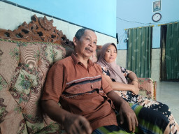 Tukang Bangunan Jember Naik Haji,Tabungan Uang Koin Rp 1.000 Selama 14 Tahun