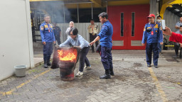 MPM Honda Jatim Perkuat Kesiapsiagaan Karyawan Lewat Pelatihan Penanggulangan Kebakaran