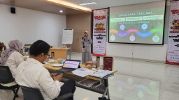 Sinergi Bagi Negeri, MPM Honda Jatim Salurkan Perlengkapan Sekolah dan Edukasi Safety Riding di SDN Pagowan 1 Lumajang