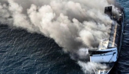 Aksi Kemanusiaan di Laut Jawa, Kapal Tanker Pertamina Selamatkan 17 Korban Kebakaran KMP Mutiara Sentosa 2