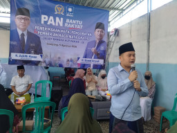 Peduli Kesehatan Mata Warga, Anggota DPR RI Slamet Ariyadi Gelar Bakti Sosial di Camplong Sampang