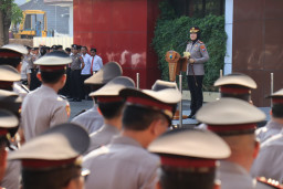 Pimpin Apel Perdana, Kapolres Bojonegoro Tekankan Pelayanan Humanis dan Integritas Personel