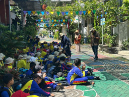 Ratusan Siswa SD Muhammadiyah 2 Ikrom Sambangi Kampung Edukasi Sampah