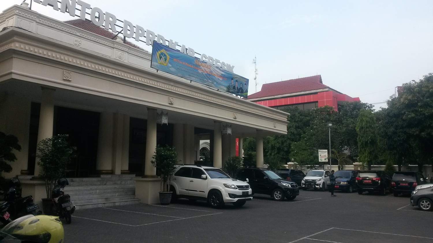 Pimpinan Dewan Punya Mobdin Baru