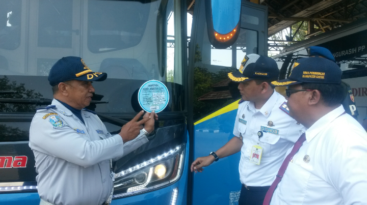 Tak Punya Izin Trayek, Bus Jaya Utama Jurusan Surabaya-Semarang Ditilang