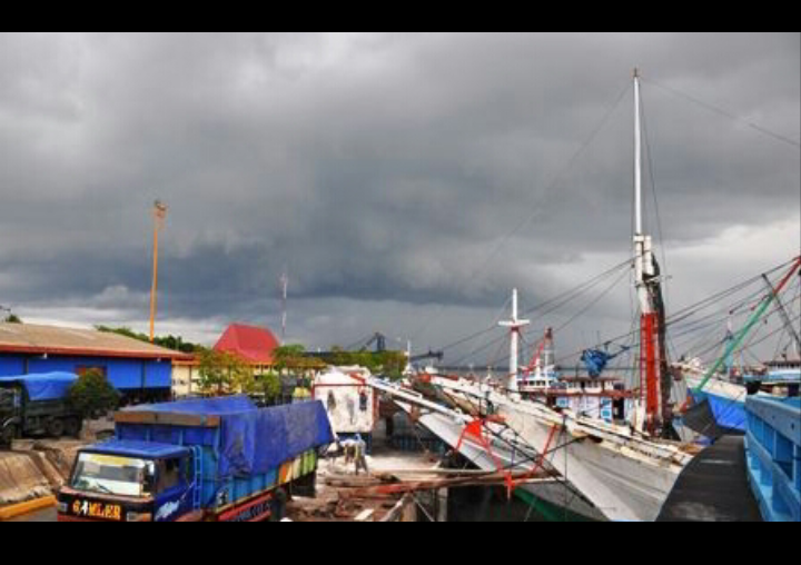 Gelombang Tinggi, Besok Kapal Gresik-Bawean Distop Sementara