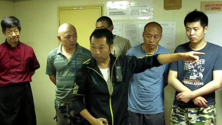 Imigrasi Tanjung Perak Periksa Awak Kapal Berbendera Belize