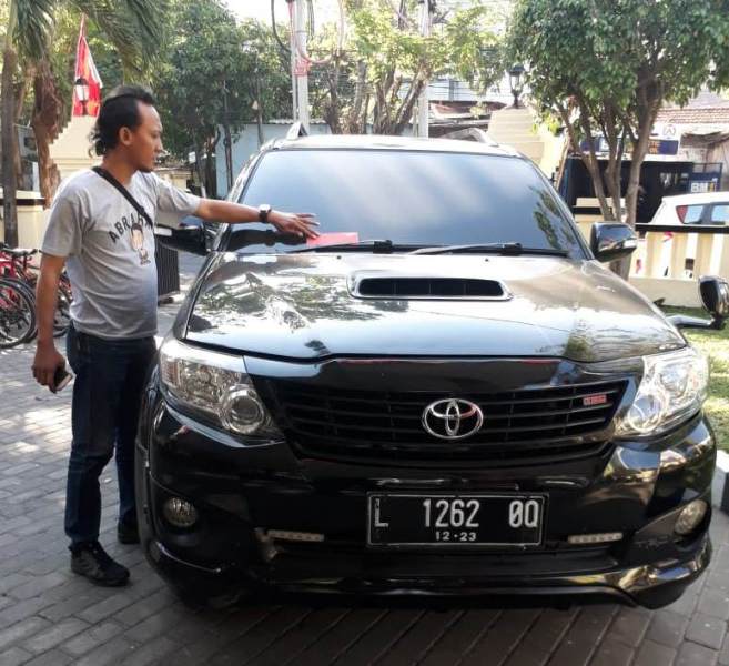 Pelaku Spesialis Penggelapan Mobil Mewah dari Rental Tertangkap di Bandung