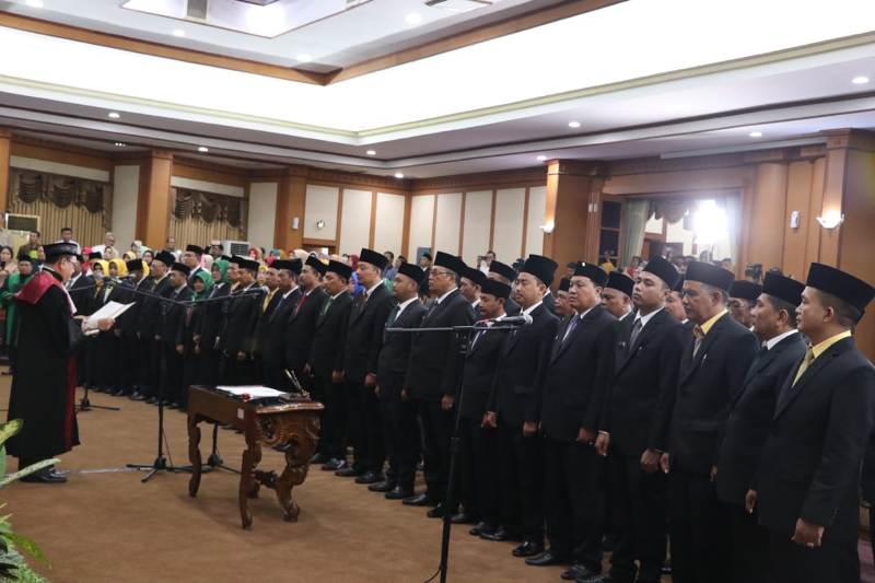 Resmi Dilantik, DPRD Gresik Periode 2019-2024 Dititipi 6 PR