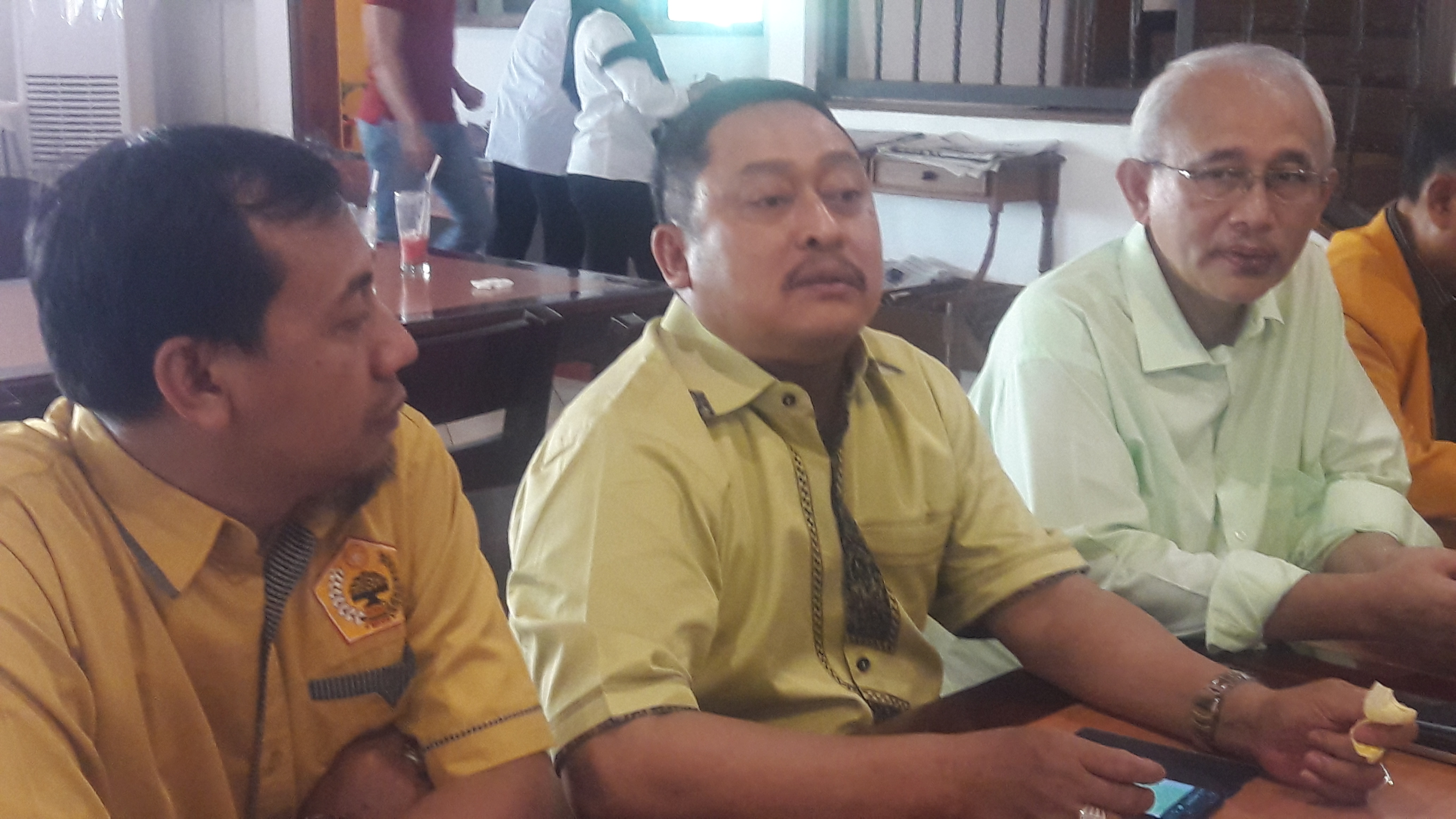 Jelang Munas Golkar, MKGR Jatim Pecah