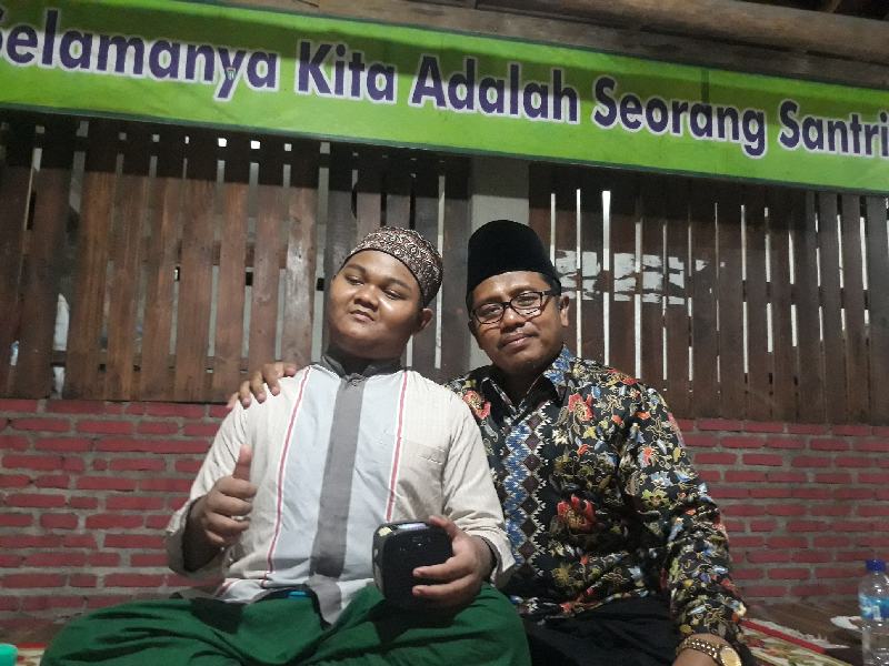 Dengarkan Mp3 Sejak Usia 10 Tahun, Santri Tunanetra Bisa Hafal Alquran