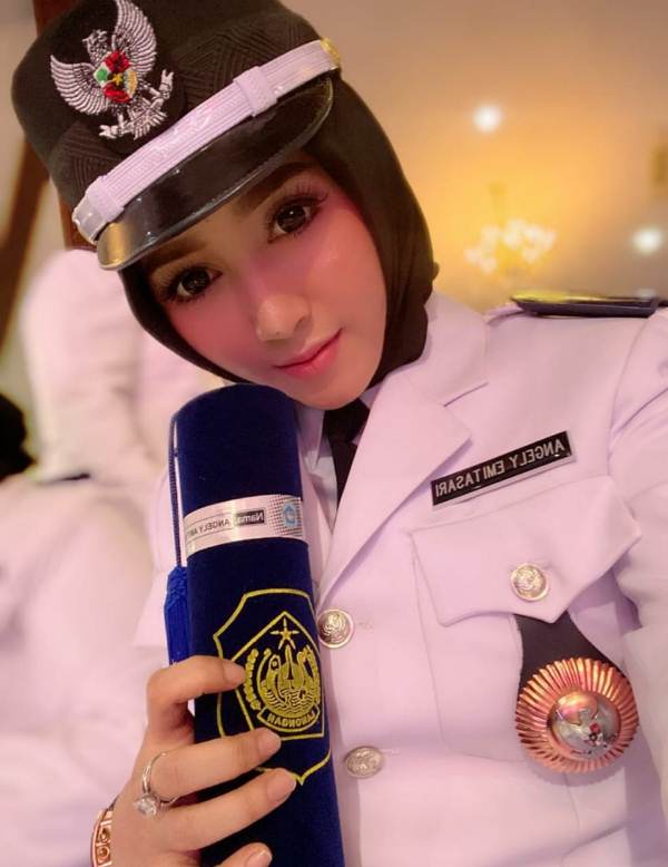 Kaji Sholah Tertarik Lamar Kades Cantik jadi Pendampingnya di Pilbup Lamongan