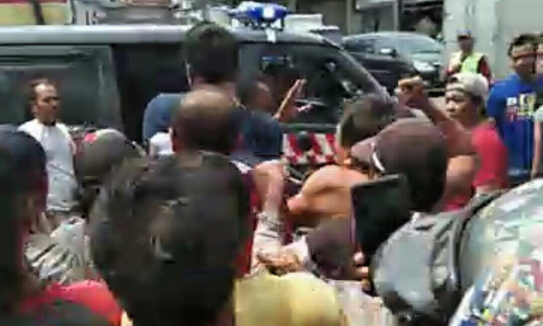 Rampas Mobil Kades Sidojangkung, Debt Collector Nyaris Dimassa