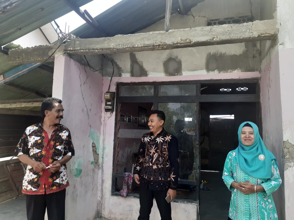 Aneh, Dispendik Lamongan Tidak Tahu SDN Lopang III Rusak Parah