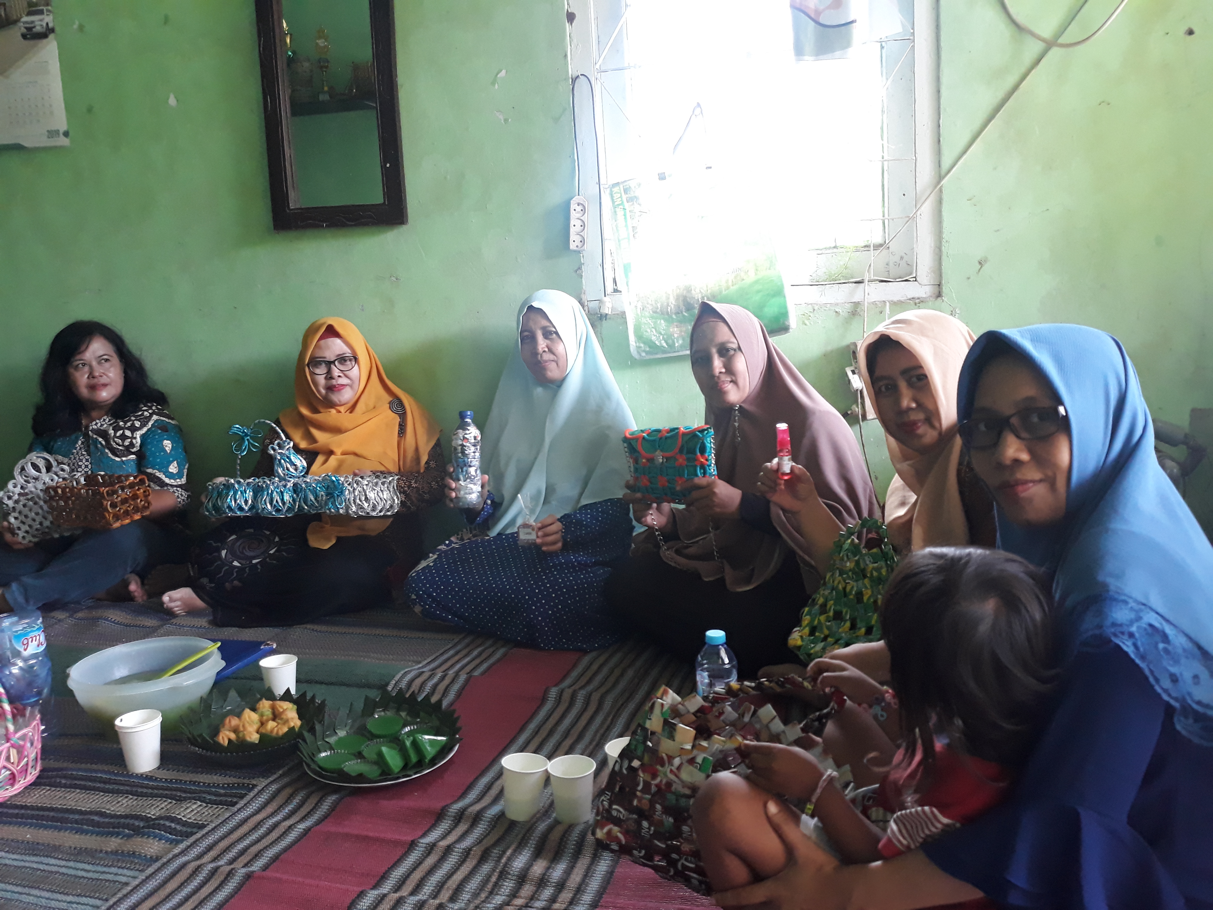 Kampung Bercahaya Sering Juara Kebersihan, Setiap Rumah Wajib Tanam Kelor