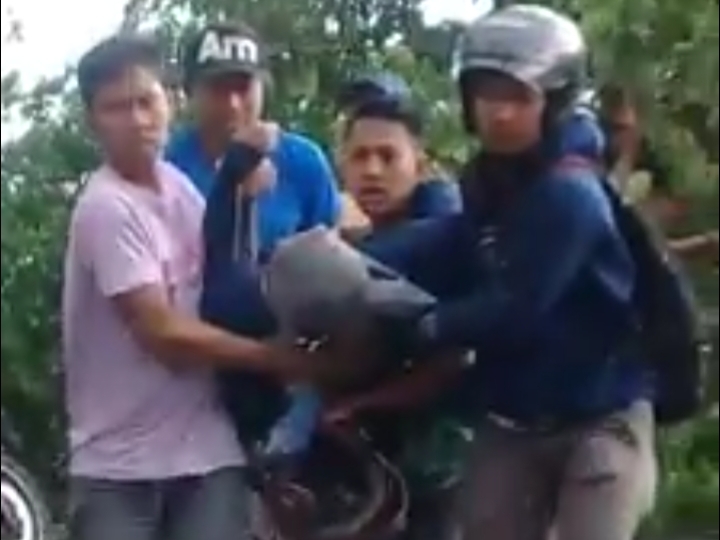 Roboh Disapu Angin, Pohon di Bojonegoro Menimpa Korban Sekeluarga