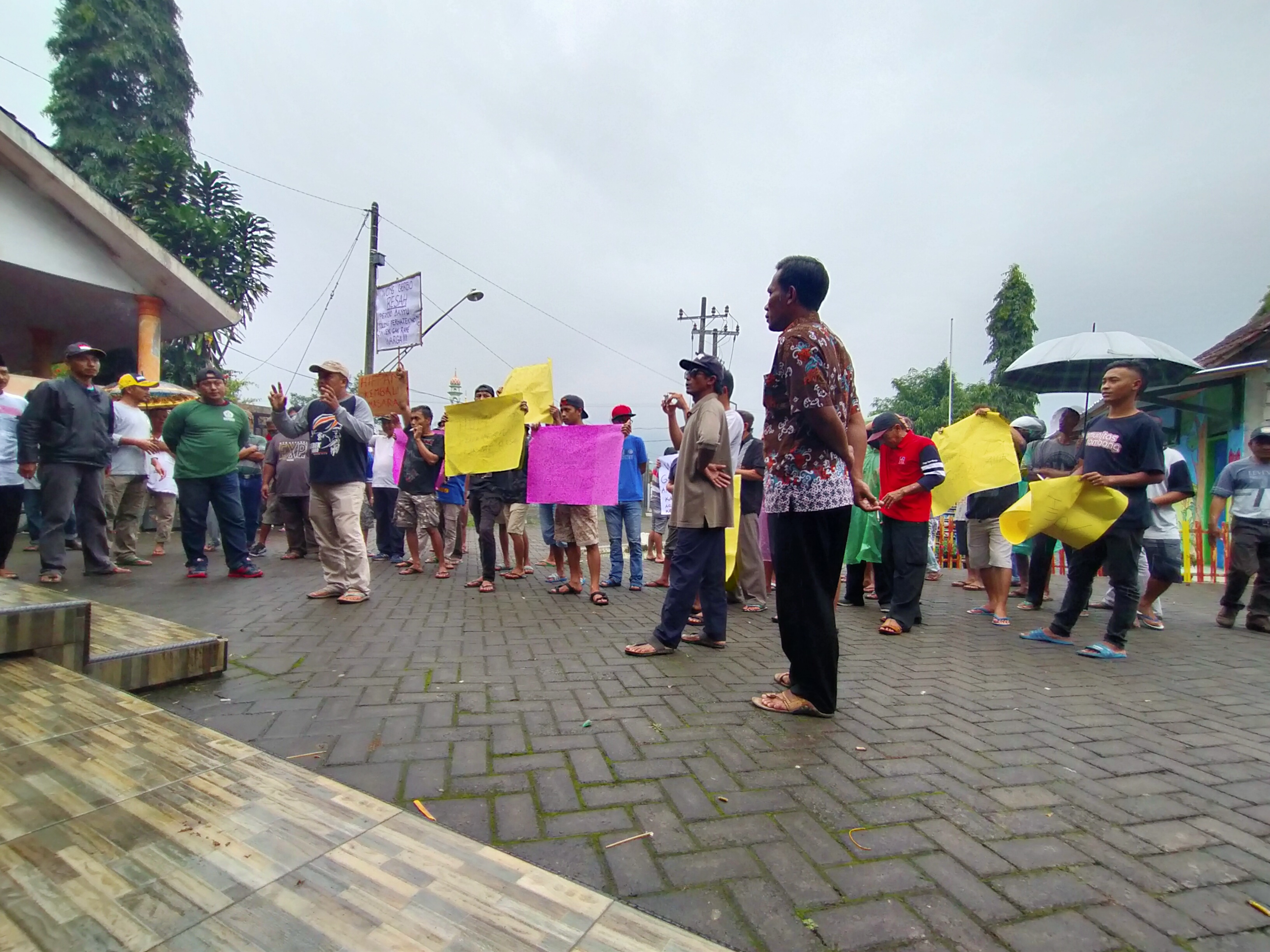 Pengelolaan HIPAM Kacau Hingga Krisis Air, Warga Gerbo Pasuruan Geruduk Kades