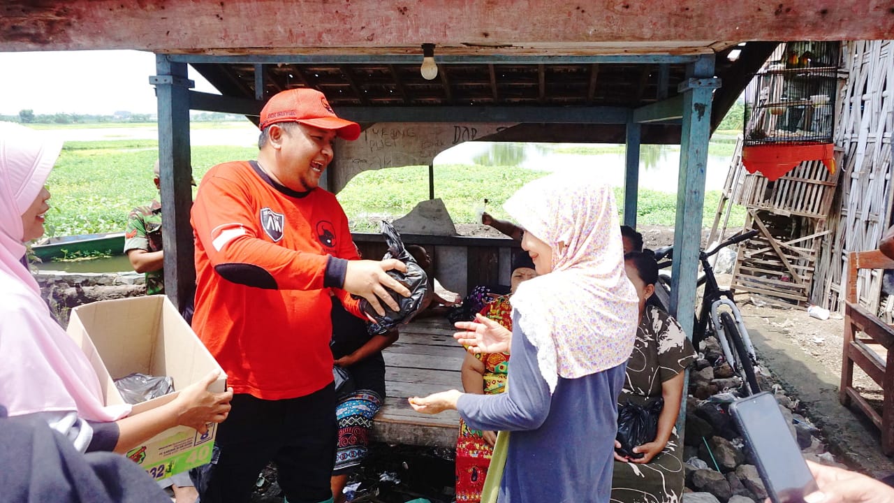 Korban Banjir Pasuruan Butuh Makanan, PDIP Siapkan Sebagian