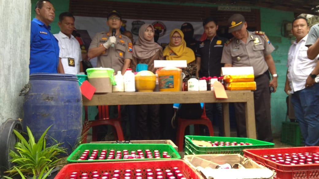 Produsen Jamu Ilegal di Lamongan Digerebek Polisi