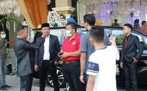 Resepsi Manten Dibubarkan, Wisatawan Disuruh Pulang