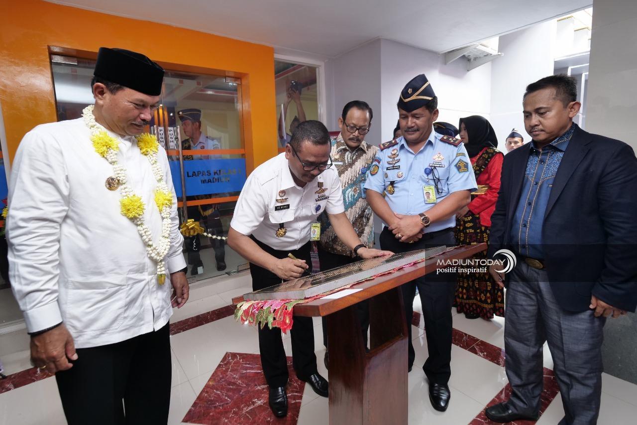 Sentra Layanan Publik Lapas Madiun Diresmikan