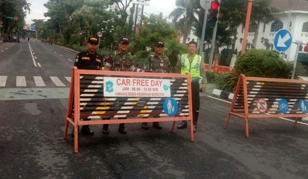 Polisi Lockdown Sementara Jl Tunjungan dan Jl Darmo