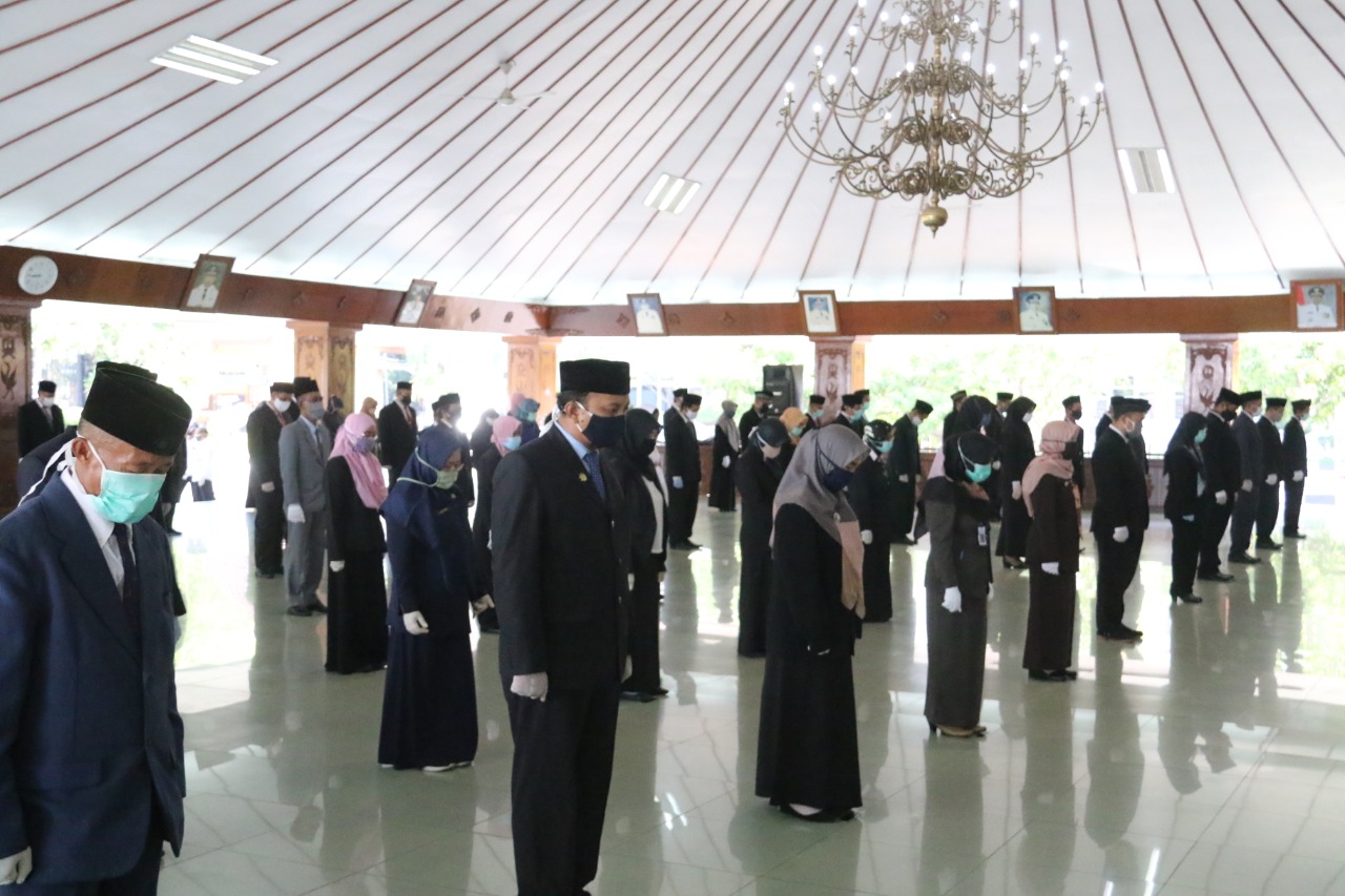 Pelantikan Pejabat Eselon Pemkab Bojonegoro Terapkan Protokol Kesehatan Covid-19