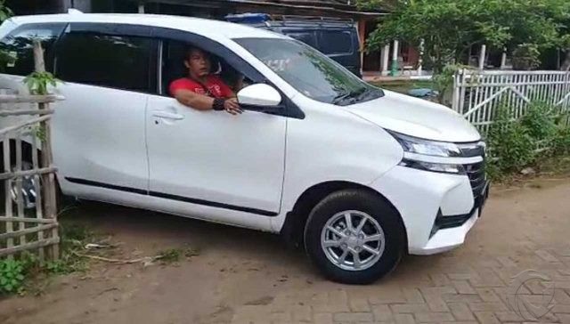 Datangi Saudara, Buruh Tani Warga Lamongan Situbondo Titipkan Mobil Curian