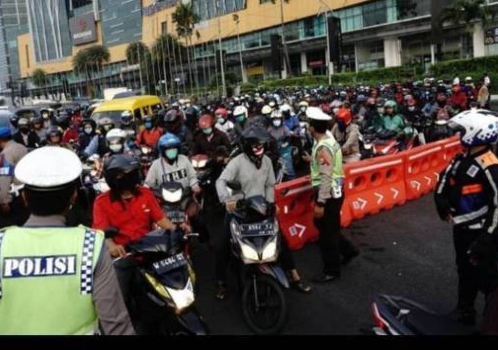 Khofifah Minta Sosialisasi PSBB Sampai Tingkat RT/RW