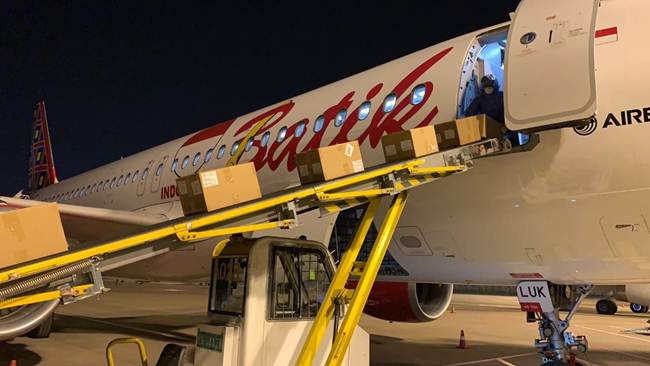 Terbang ke Cina, Batik Air Angkut Obat dan APD Covid-19