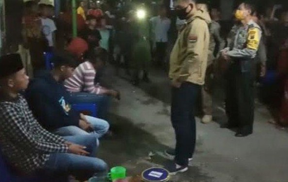 Dua Pasangan Mesum Digerebek Warga Bangsal, Kota Kediri