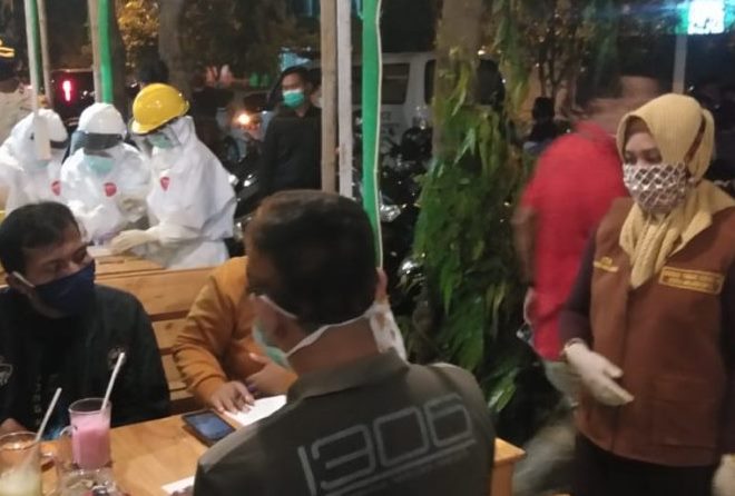 Wali Kota Mojokerto Pimpin Razia dan Gelar Rapid tes