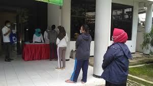 UB Malang Serahkan 4 Ribu Paket Sembako ke Mahasiswa