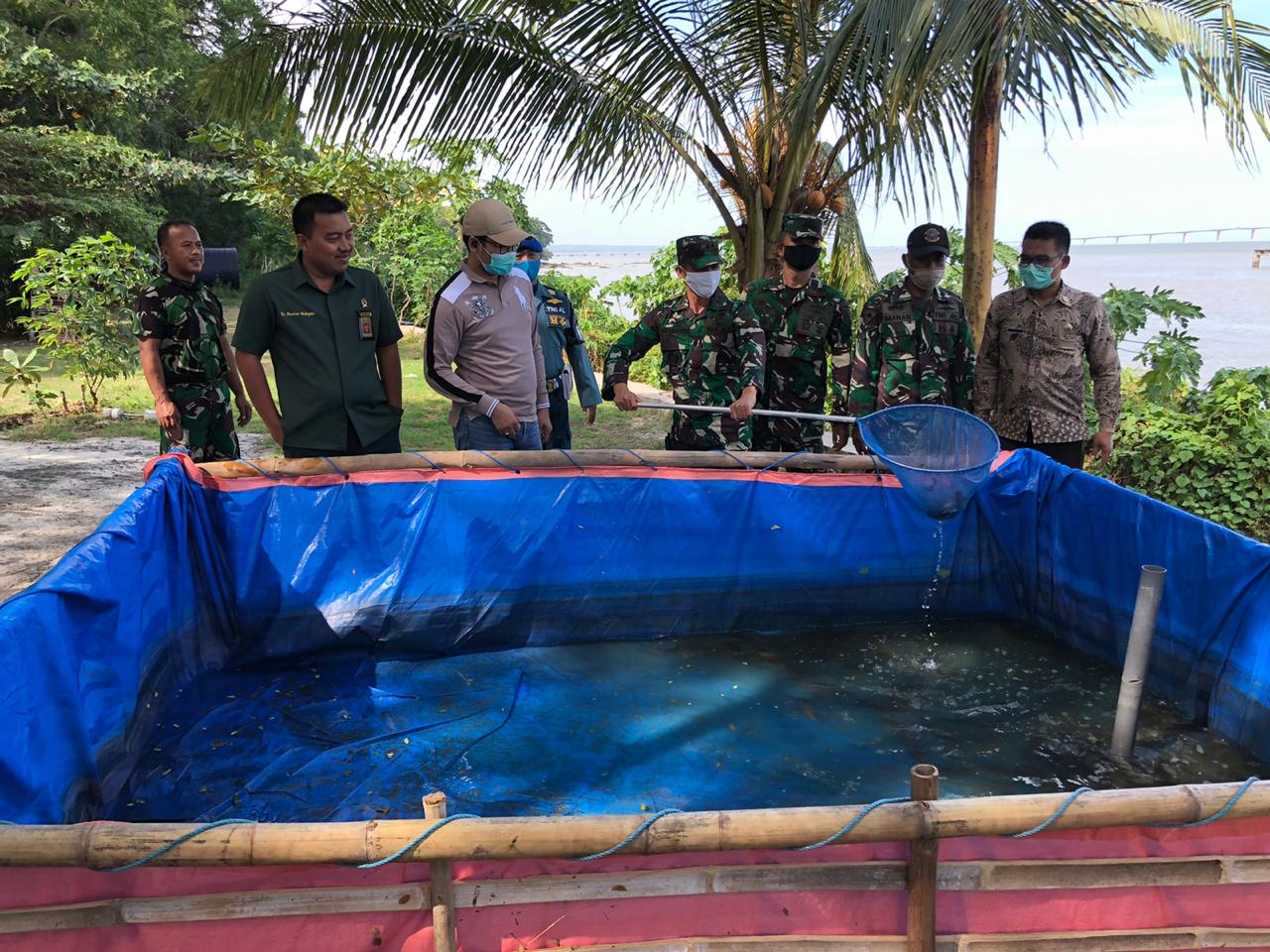 Bupati Bangkalan Sambangi Kolam Budidaya Lele Lanal Batuporon