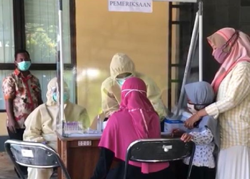 Hasil Rapid Tes Keluarga Pasien Positif Bawean Non Reaktif