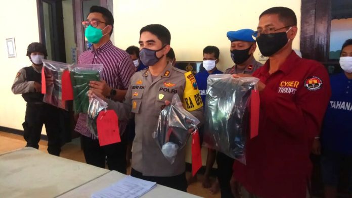 Polres Pasuruan Bekuk Dua Begal Buru 9 Orang Lainnya