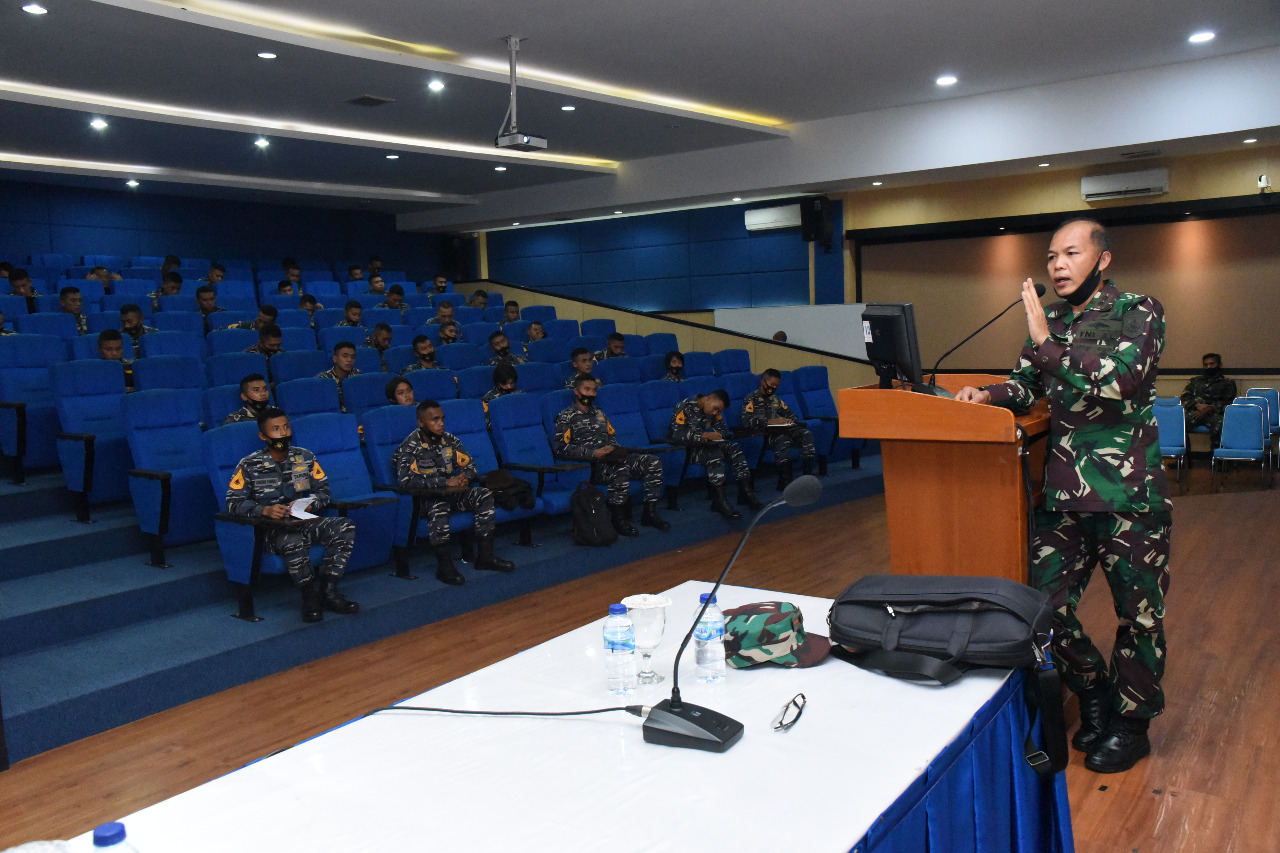 Taruna AAL Dibekali Pemahaman Intelejen Maritim