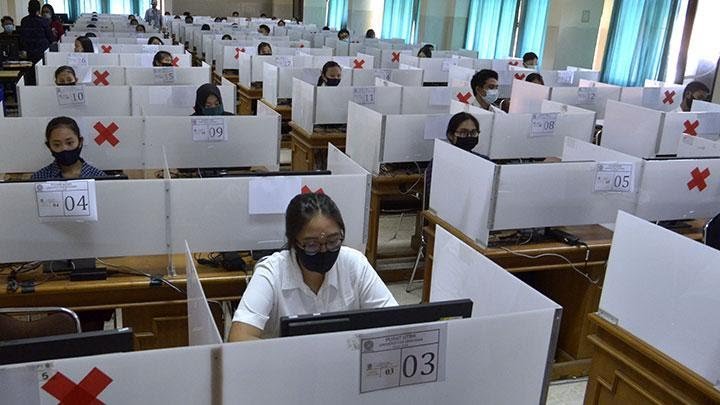 60 Peserta Gagal UTBK Surabaya Karena Reaktif