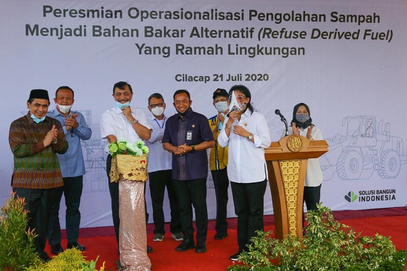 Kurangi Penggunaan Batu Bara, SIG Manfaatkan Sampah Jadi Bahan Bakar Alternatif